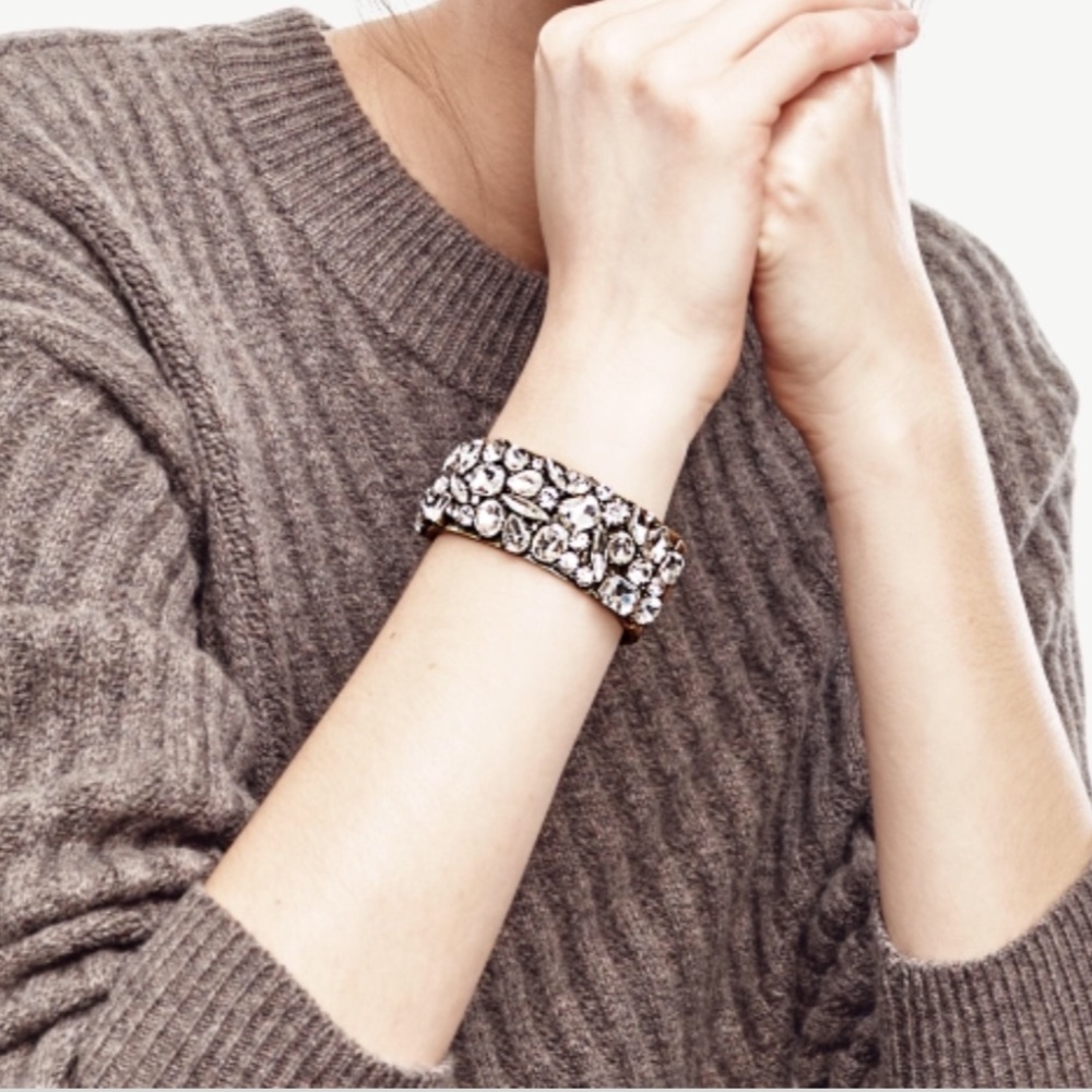 Ann Taylor crystal Gold bracelet NWOT